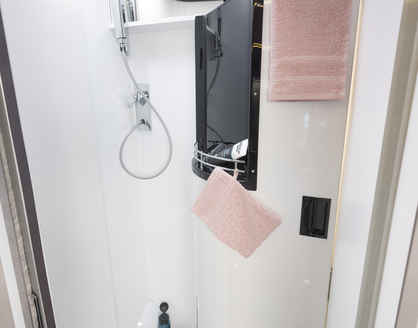 SUMMIT 600 L SHINE pieno
